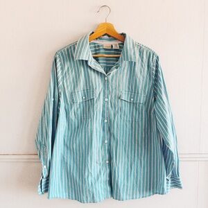 L.L. BEAN > Button-Down Shirt